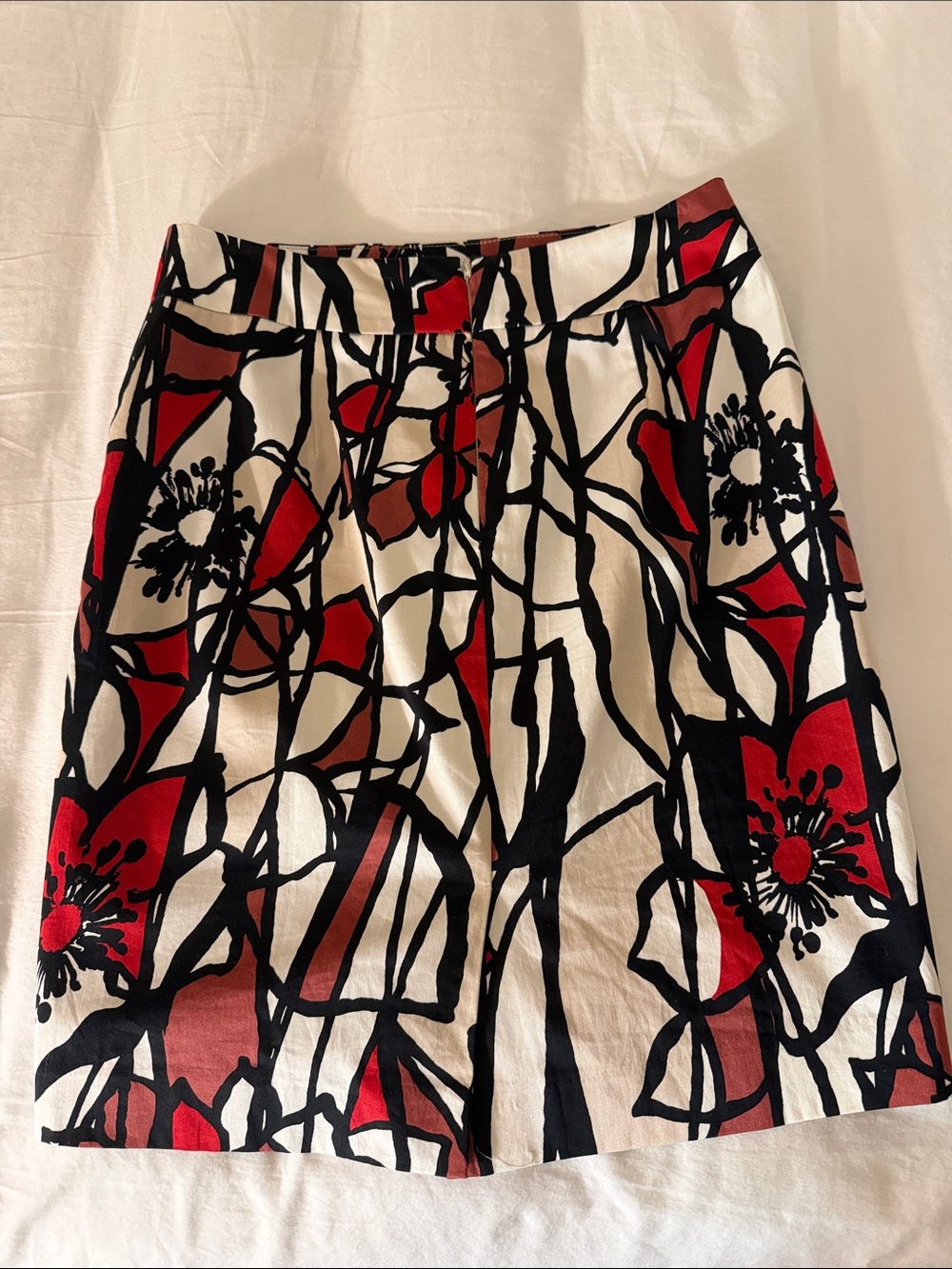 Ann Taylor Floral Abstract Print A-Line Skirt in Cream, Red & Black - Picture 4 of 4